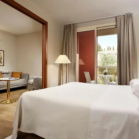 Continental Wellness & Hotel