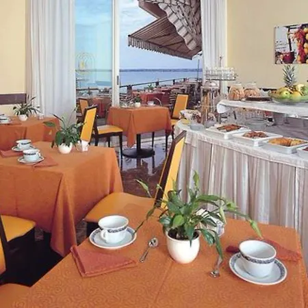Continental Wellness & Hotel
