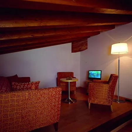 Continental Wellness & Σιρμιόνε